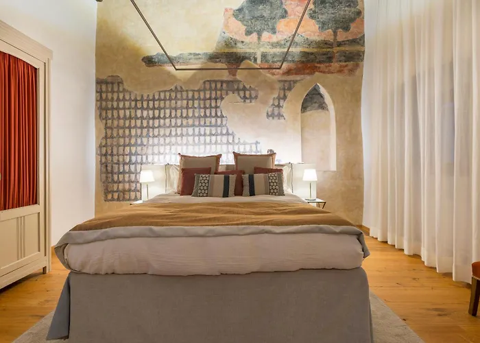 The Florence Tornabuoni Palace Boutique Apartments