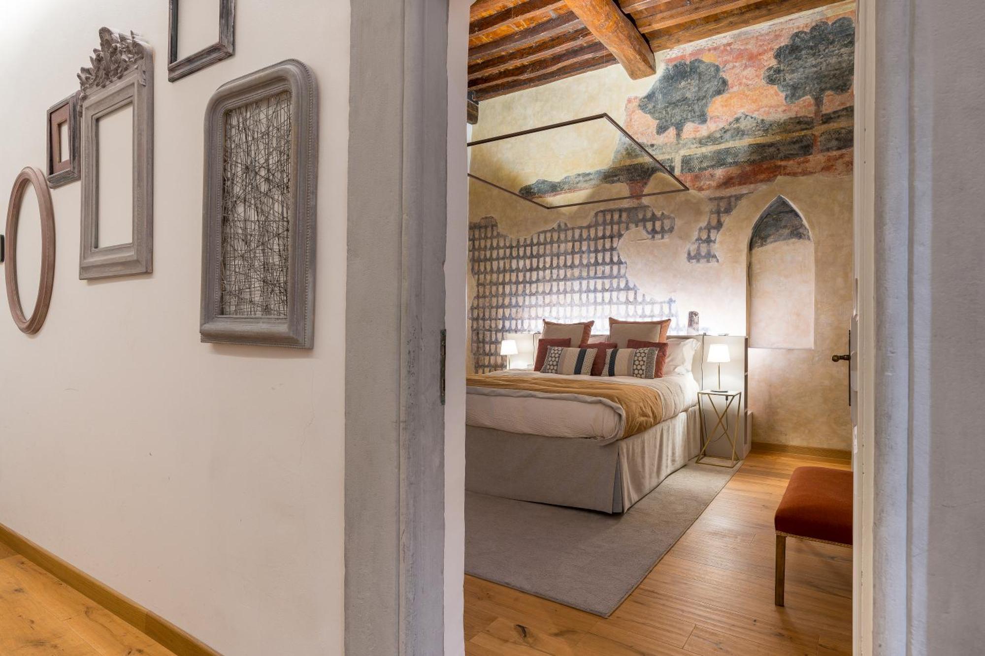 The Tornabuoni Palace Boutique Apartment Florenz